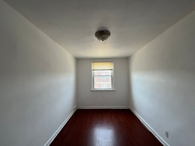 Building Photo - 2248 Disston St