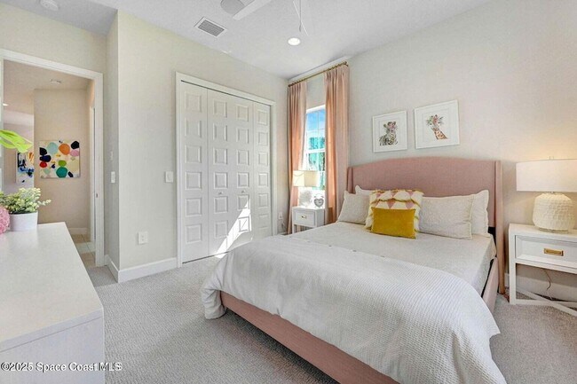 Building Photo - 2680 Avalonia Dr