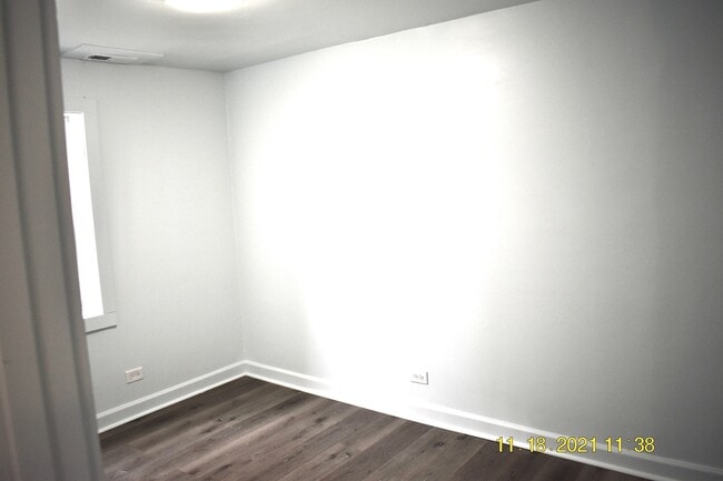 Building Photo - 11419 S Throop St
