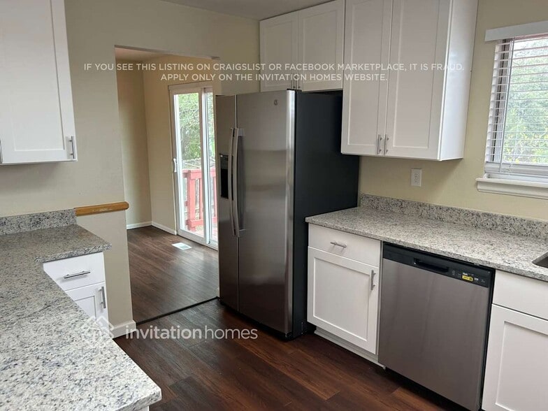 Building Photo - 6660 Bugle Dr
