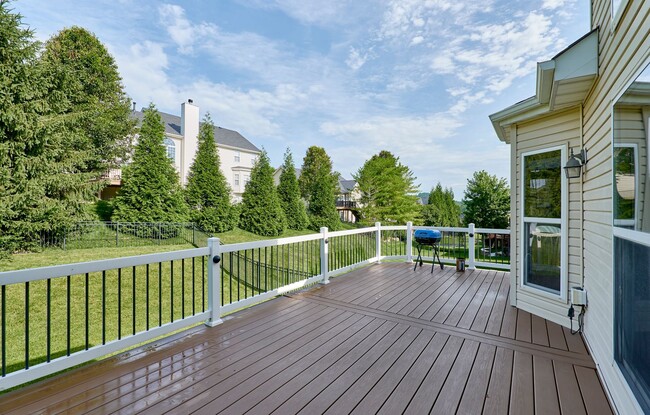 Building Photo - Executive Lease Opportunity - 4 Bed 3 Bath