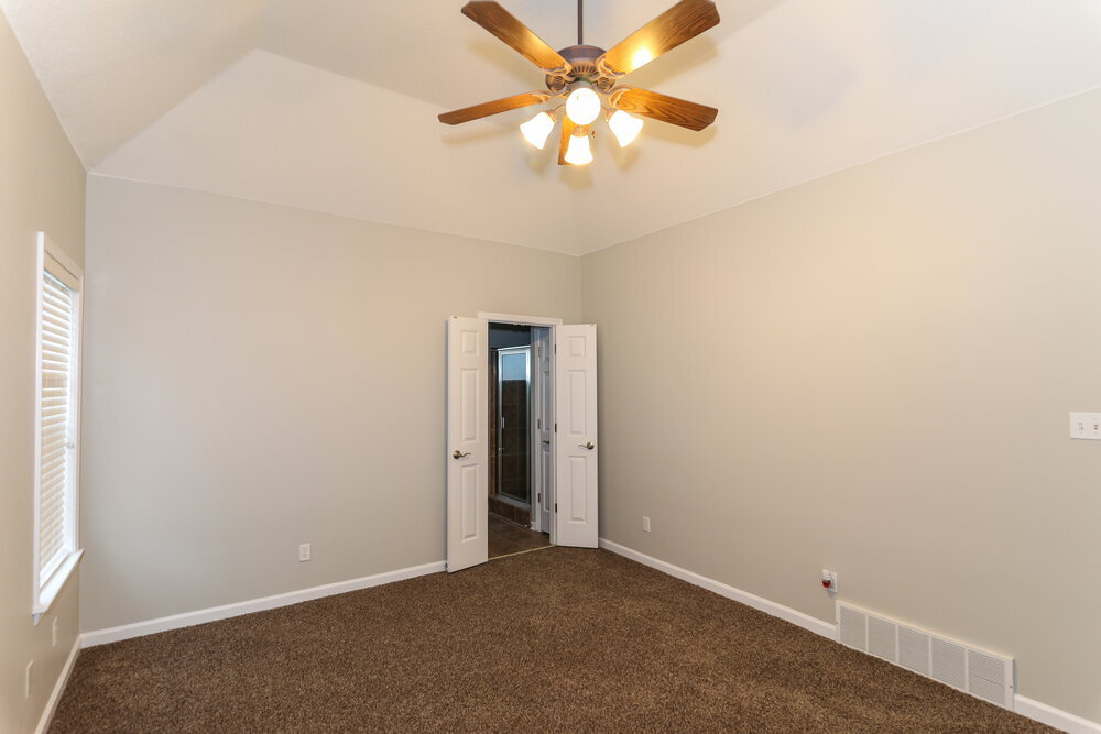 Building Photo - 9921 Greenalder Cove N