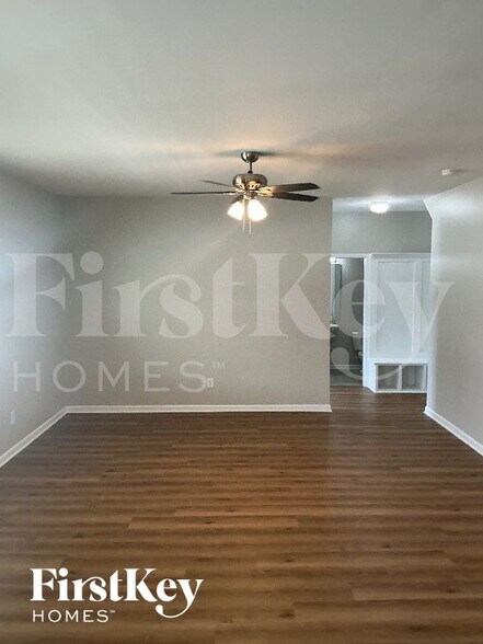 Building Photo - 1013 Blue Stream Ln