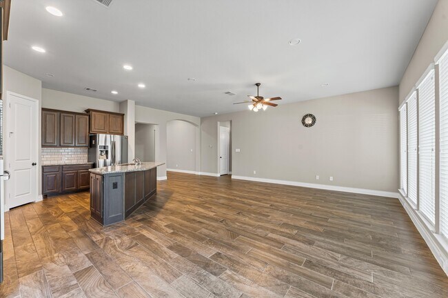 Building Photo - 18226 Dalyell Dr