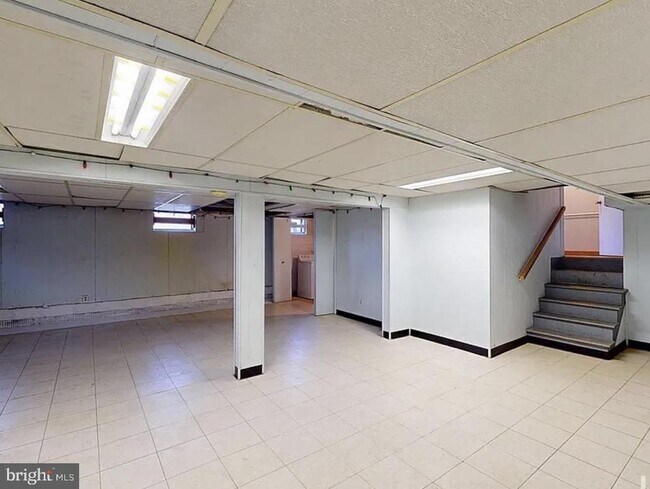 Building Photo - 213 Wayne Dr