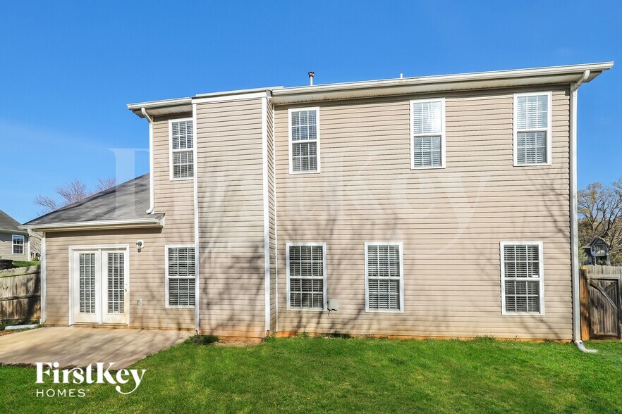 Building Photo - 3750 Wharton Dr