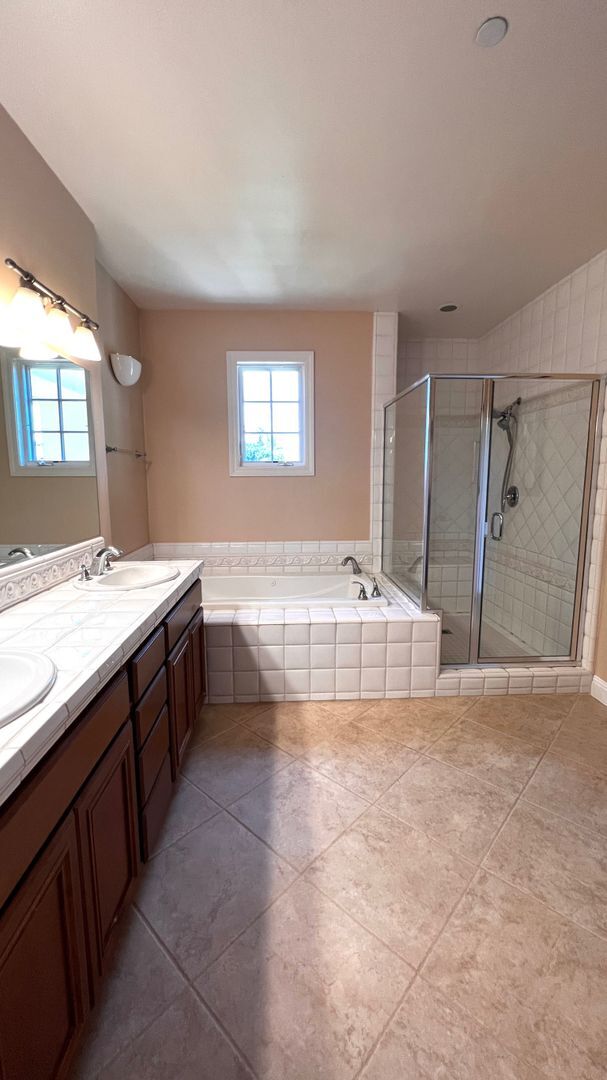 Building Photo - Hidden Gem at the End of the Cul-de-Sac!