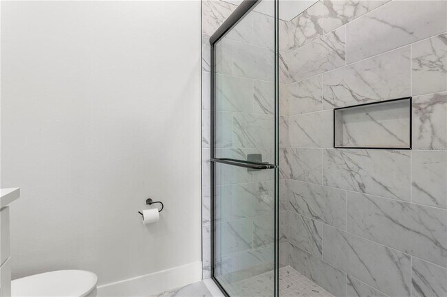 Building Photo - 114-121 21st St N