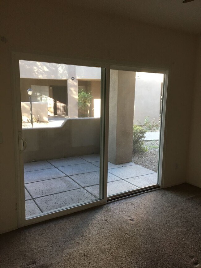 Building Photo - Experience the Best of Scottsdale living!
