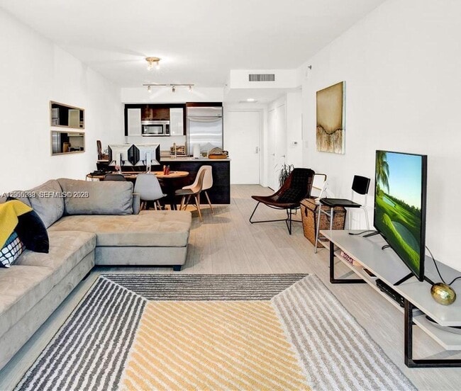 Building Photo - 500 Brickell Ave