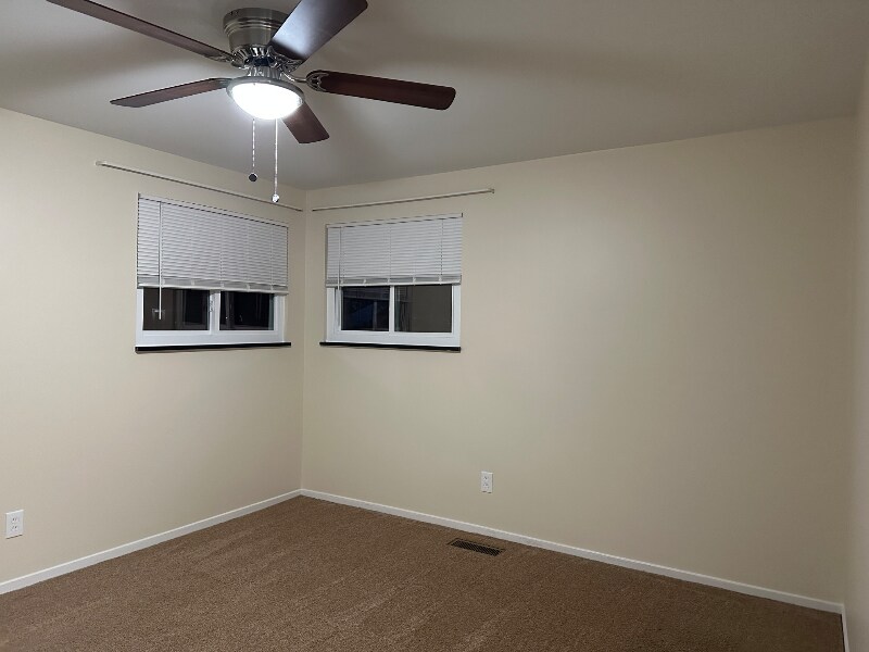 Building Photo - 4055 Royal Oak Dr