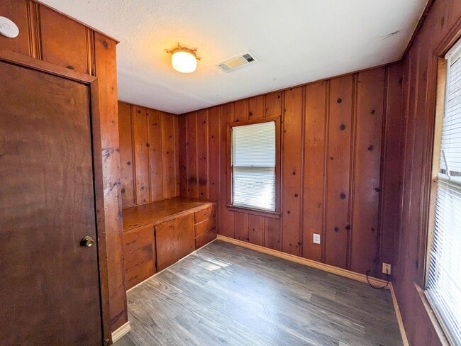 Building Photo - 2631 Second Avenue