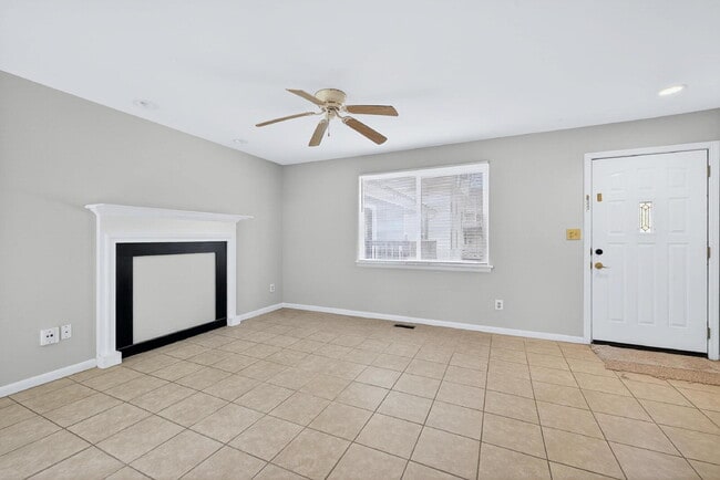 Building Photo - 5367 Wayne St