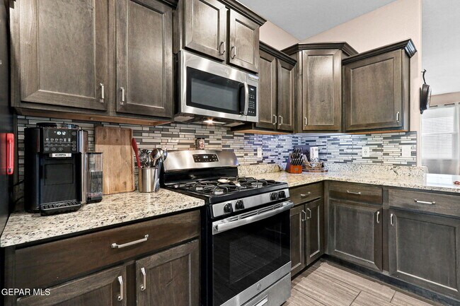 Building Photo - 14439 Eastbrook Dr