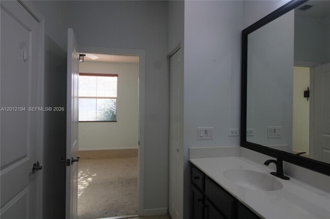 Building Photo - 2977 Solano Ave