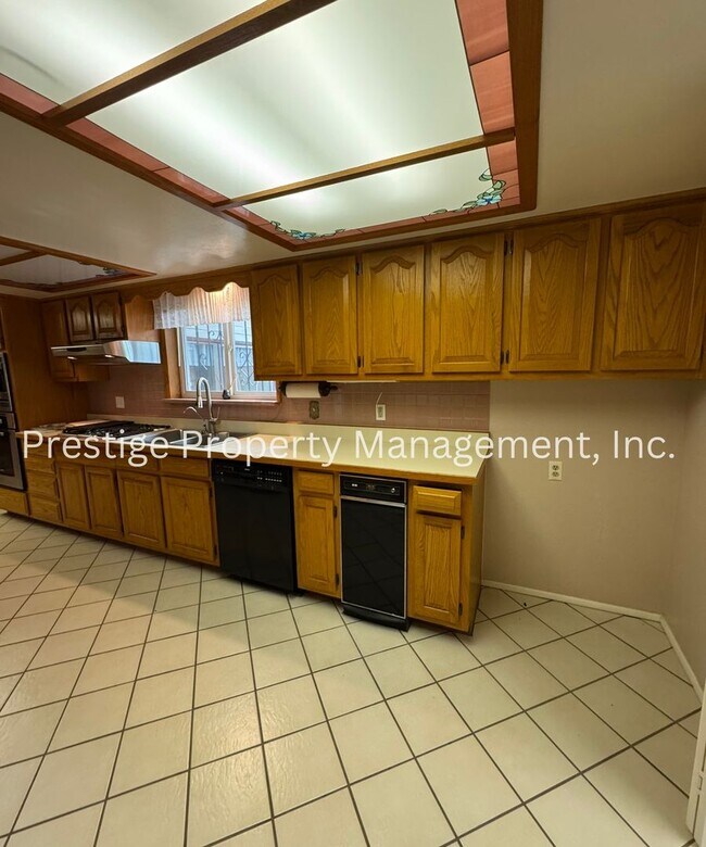 Building Photo - This 3/2 East Side Home Has It All AND more!