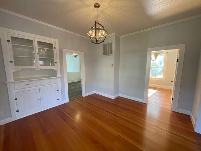 Building Photo - Charming Home on Cul-de-Sac w/Jacuzzi, Fireplace, Garage || Minutes from Downtown Napa!