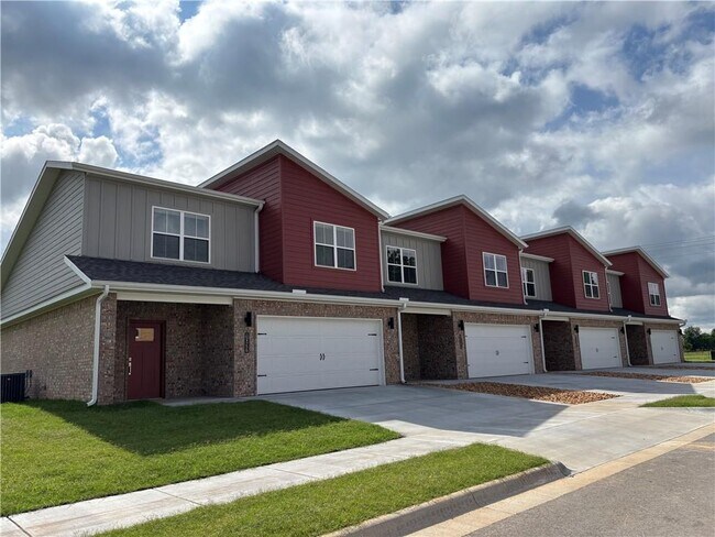 Primary Photo - 1037 Seaborn Way
