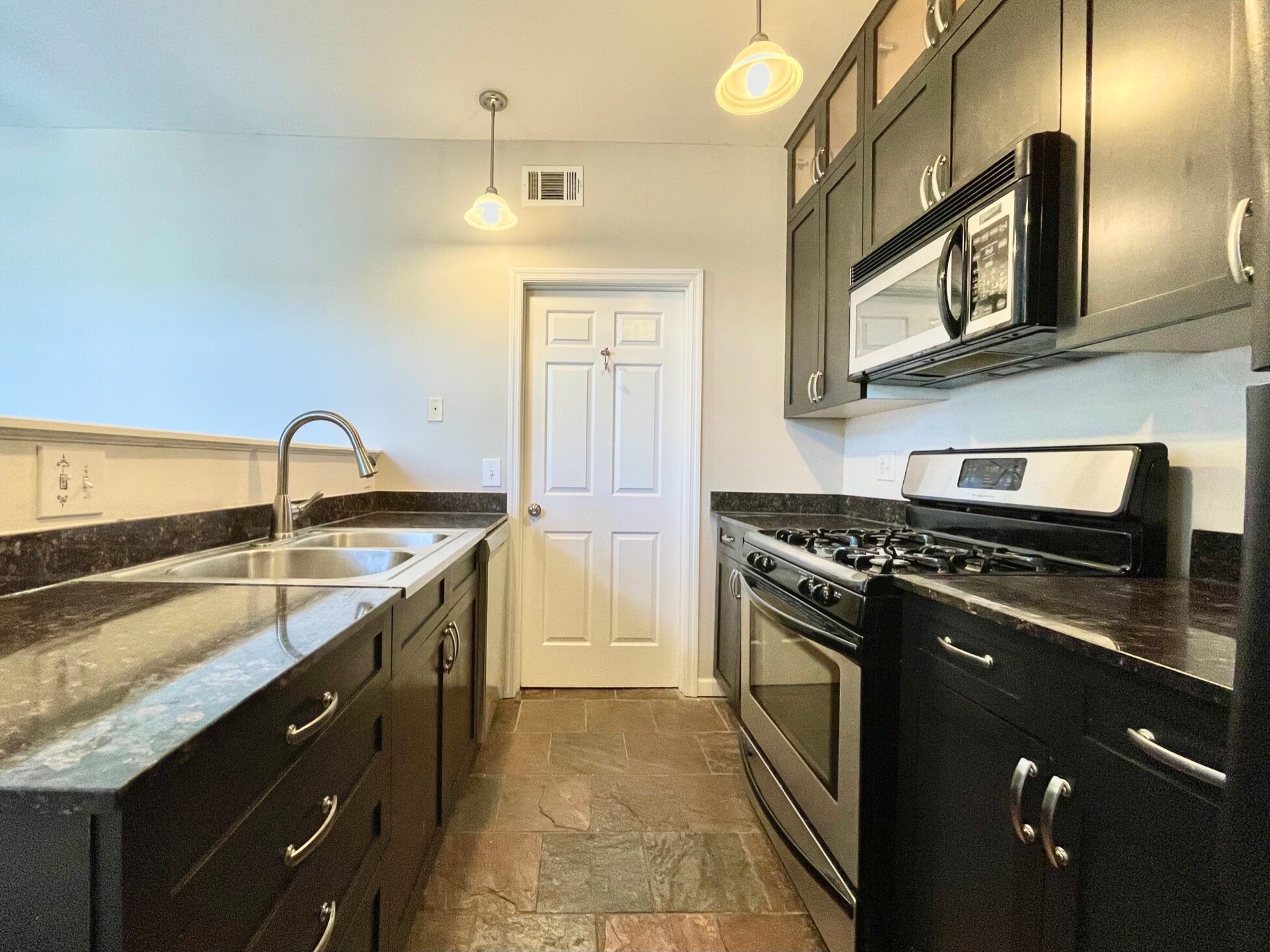 Building Photo - 4139 Castleman Ave 2W