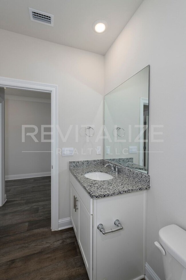 Building Photo - 14567 Dayton Cir