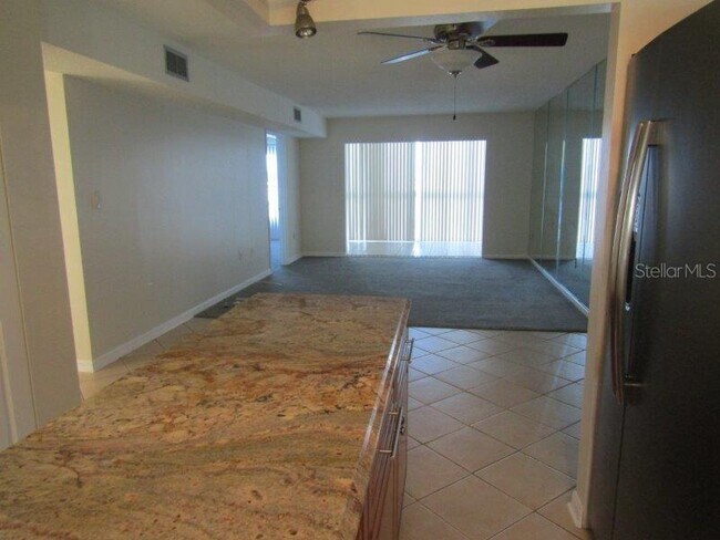 Building Photo - 4939 Floramar Terrace