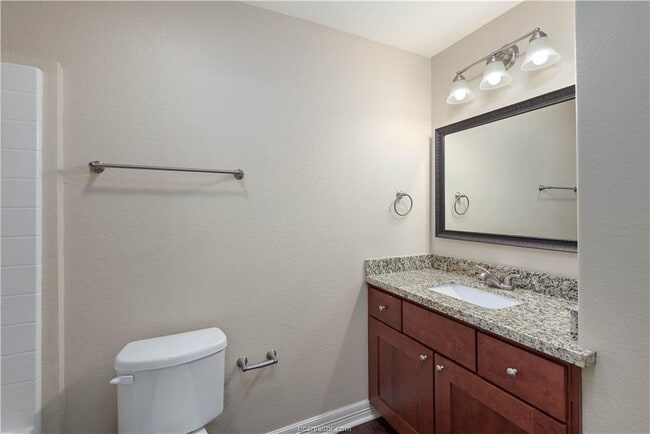 Building Photo - 1420 Holleman Dr