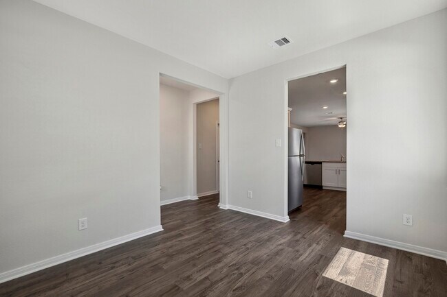 Building Photo - 10366 Red Cardinal Dr