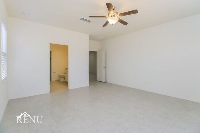 Building Photo - 35396 W San Capistrano Ave