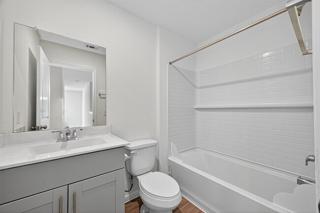 Building Photo - 1028 Laguna Cv Dr