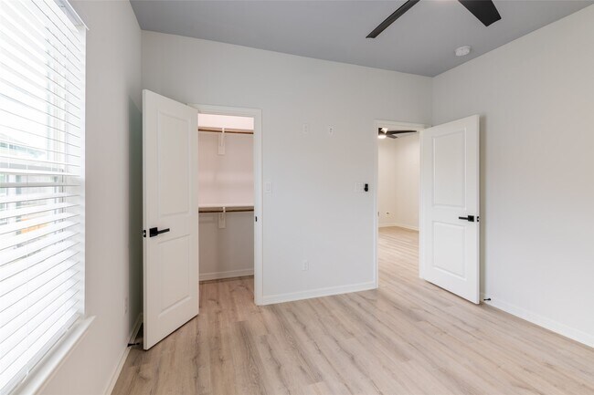 Building Photo - 9606 Champion Heavens Dr