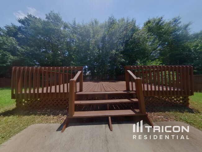 Building Photo - 2161 Eagles Nest Circle Decatur GA