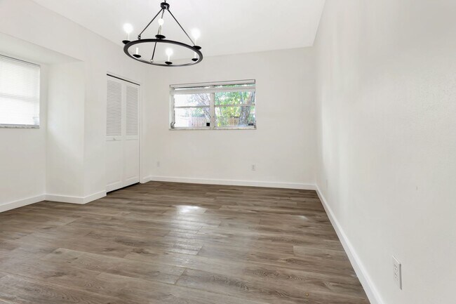 Building Photo - 3BR Pet-Friendly Rental w/ Large Fenced Backyard & Screened-in Lanai