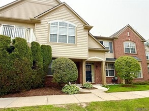 Building Photo - 47515 Ormskirk Dr