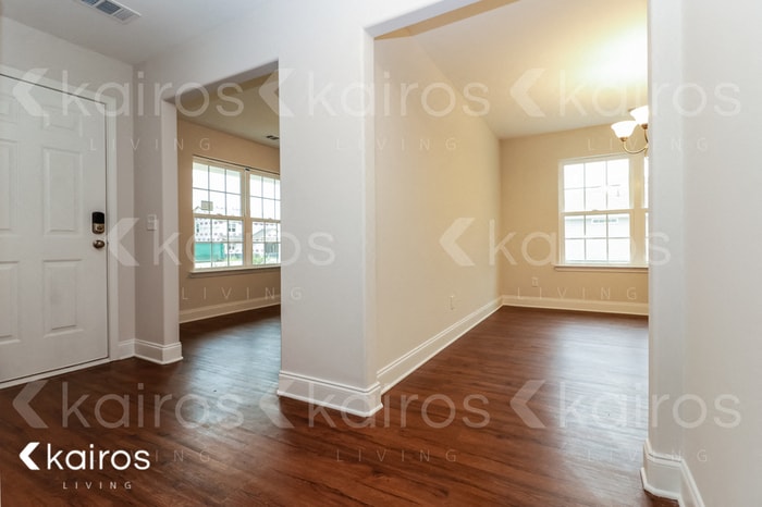 Building Photo - 229 Western Red Cedar Dr