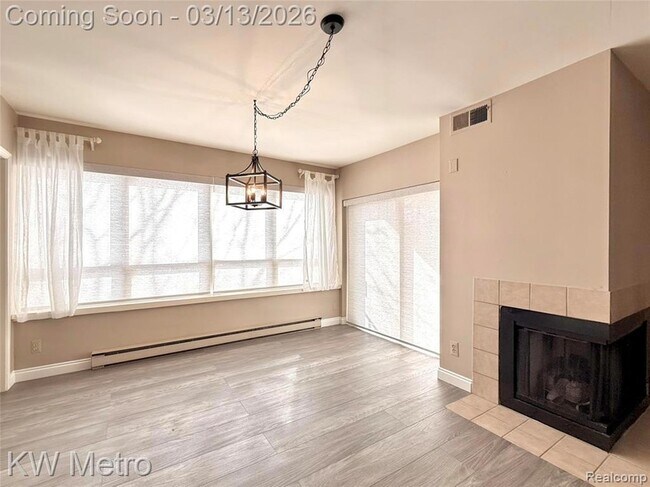 Building Photo - 875 GreenView Ct