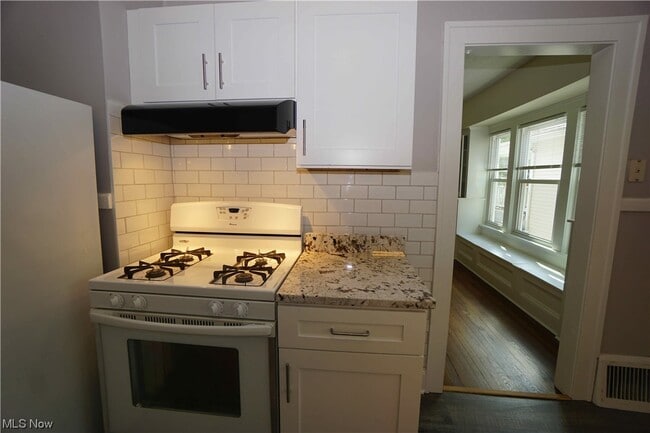 Building Photo - 2168 Edgewood Rd