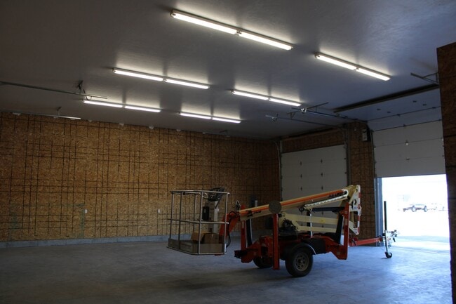 Building Photo - 57 W 465 N
