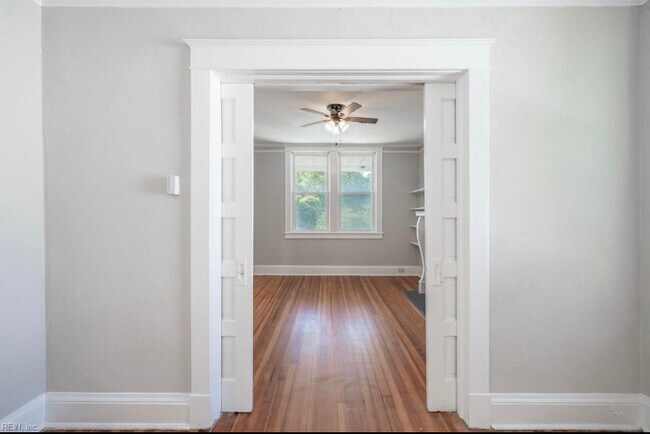 Building Photo - 214 Lucile Ave