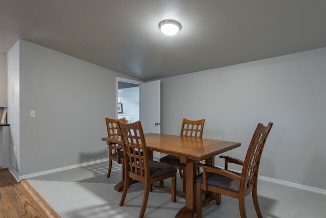 Building Photo - 4713 N Harvey Pkwy