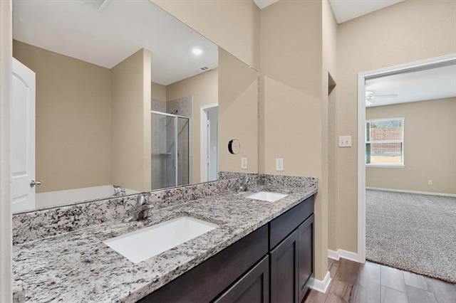 Building Photo - 1903 Dahlia Way