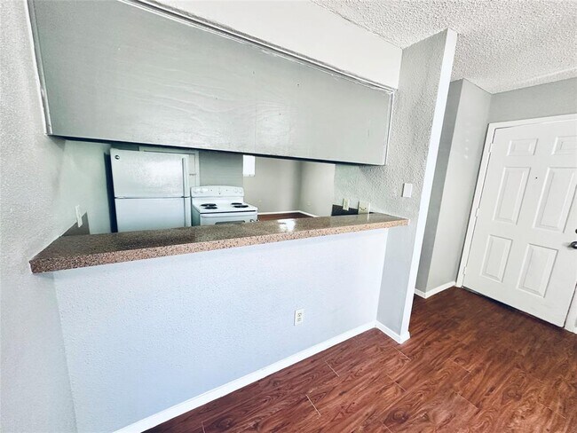 Building Photo - 3702 S 2nd St