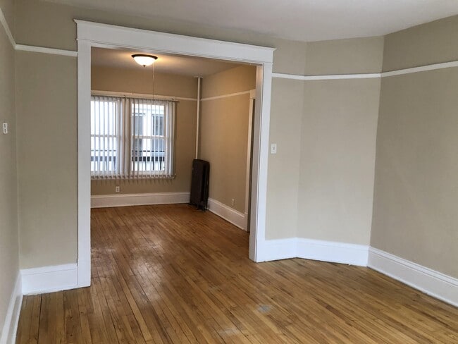 Building Photo - 504 N Asbury St