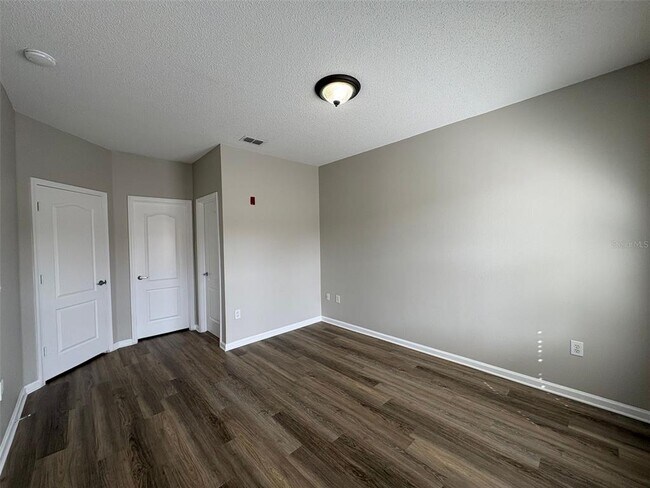 Building Photo - 12021 Villanova Dr