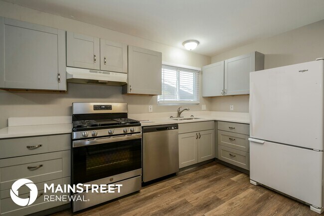 Building Photo - 1095 Humes Ln