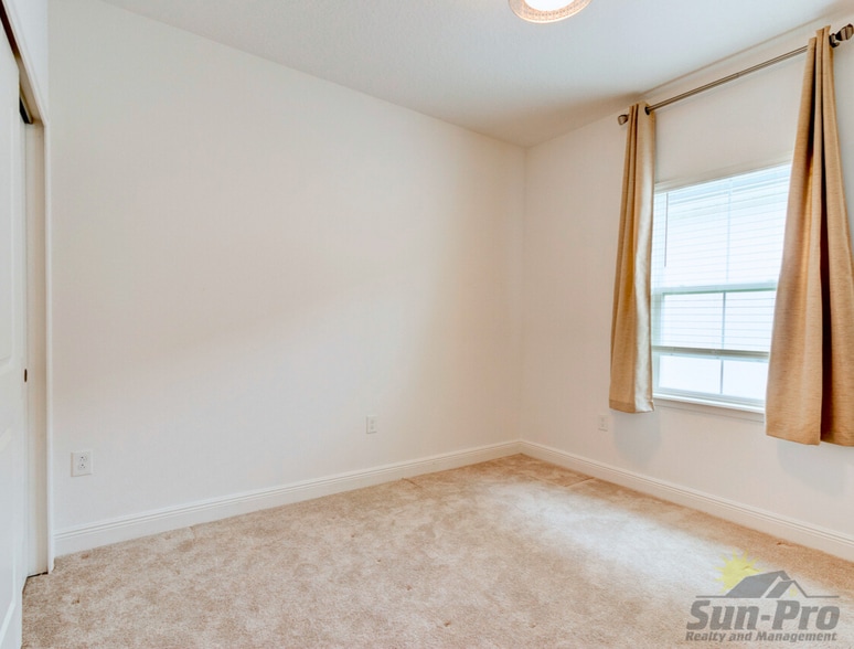 Building Photo - 5563 Estero Loop