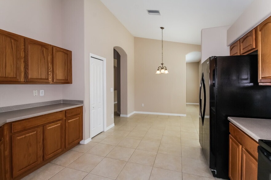 Building Photo - 1792 Old Summerwood Blvd