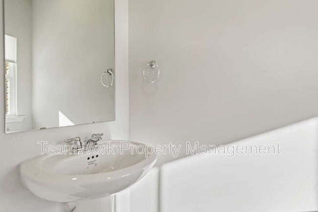 Building Photo - 7926 Triggerfish Way