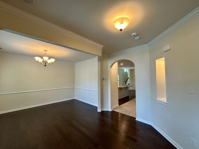 Building Photo - 4 BR | 3.5 BA | 2-Car Garage Craftsman style home in the Wynwood Section of Fox Creek Subdivision