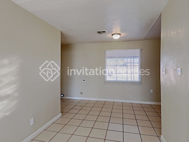 Building Photo - 4601 N 50th Ave