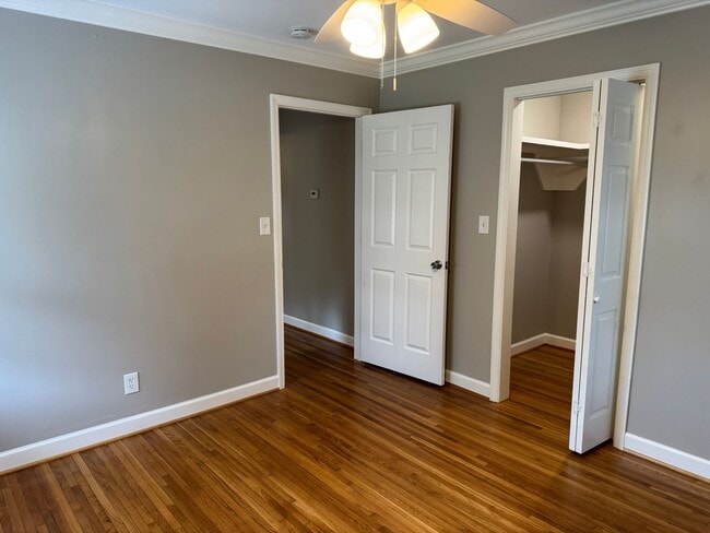 Building Photo - 5015 Manuel Dr